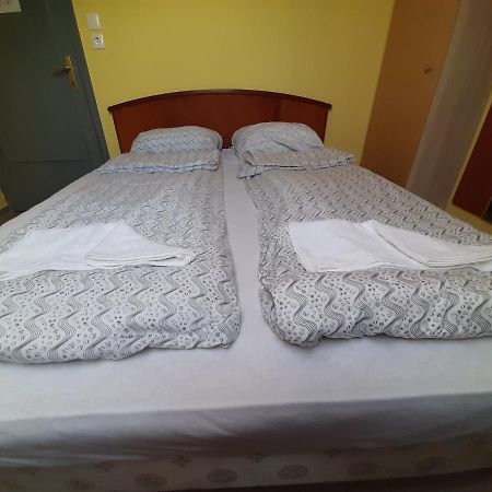 Retro Hotel Merid ซามาร์ดี ภายนอก รูปภาพ